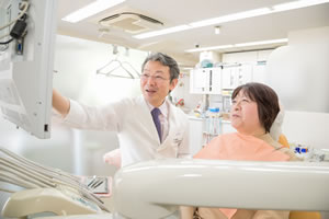 入れ歯専門 女性が通いやすい歯科医院